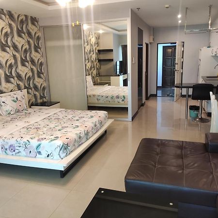 View Talay 6 Pattaya Beach By Anatolia Condo Suite Bagian luar foto