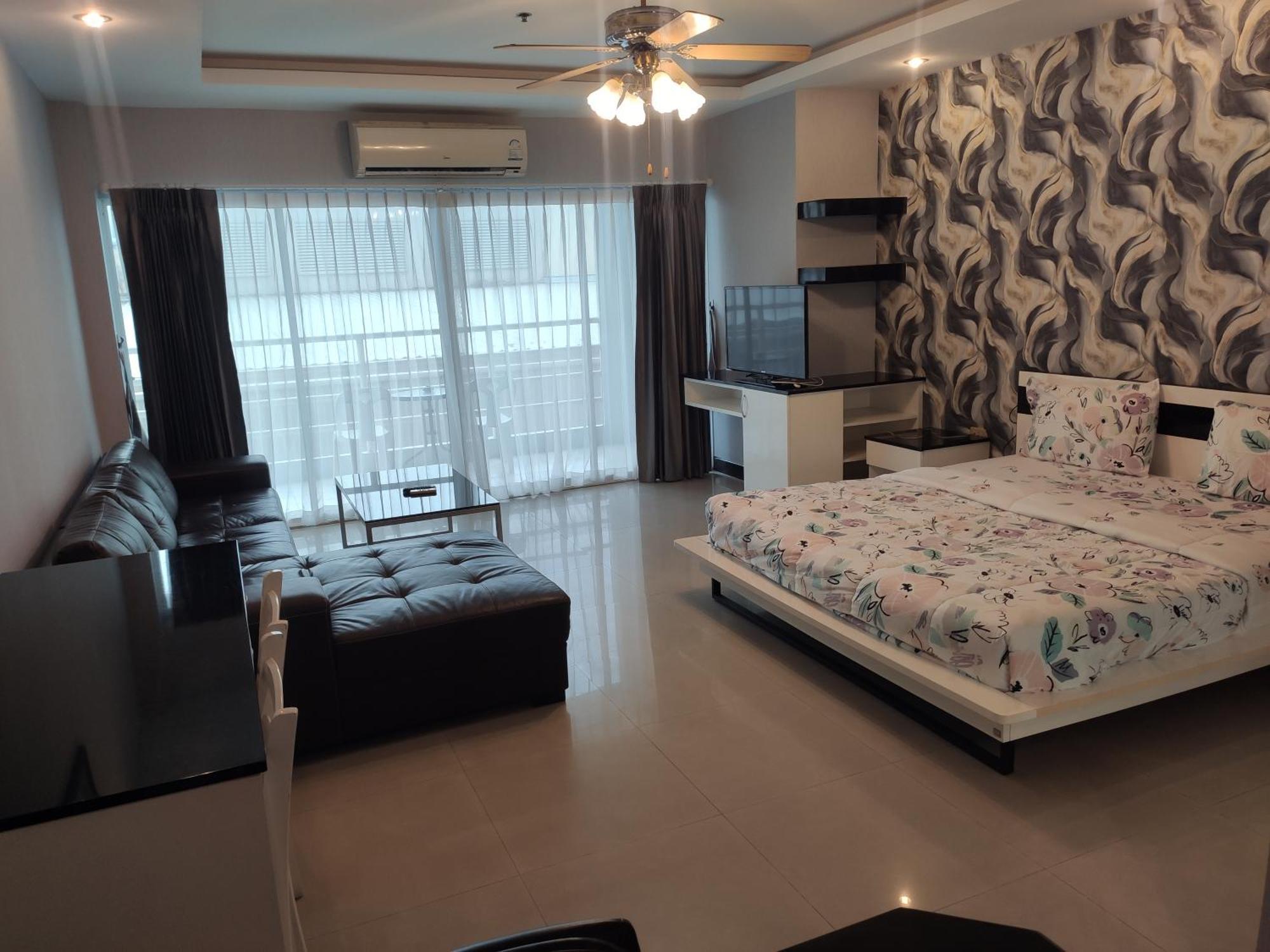 View Talay 6 Pattaya Beach By Anatolia Condo Suite Bagian luar foto