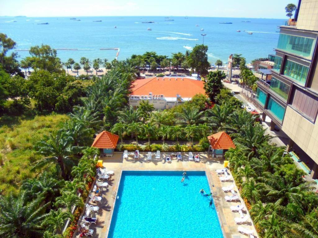 View Talay 6 Pattaya Beach By Anatolia Condo Suite Bagian luar foto