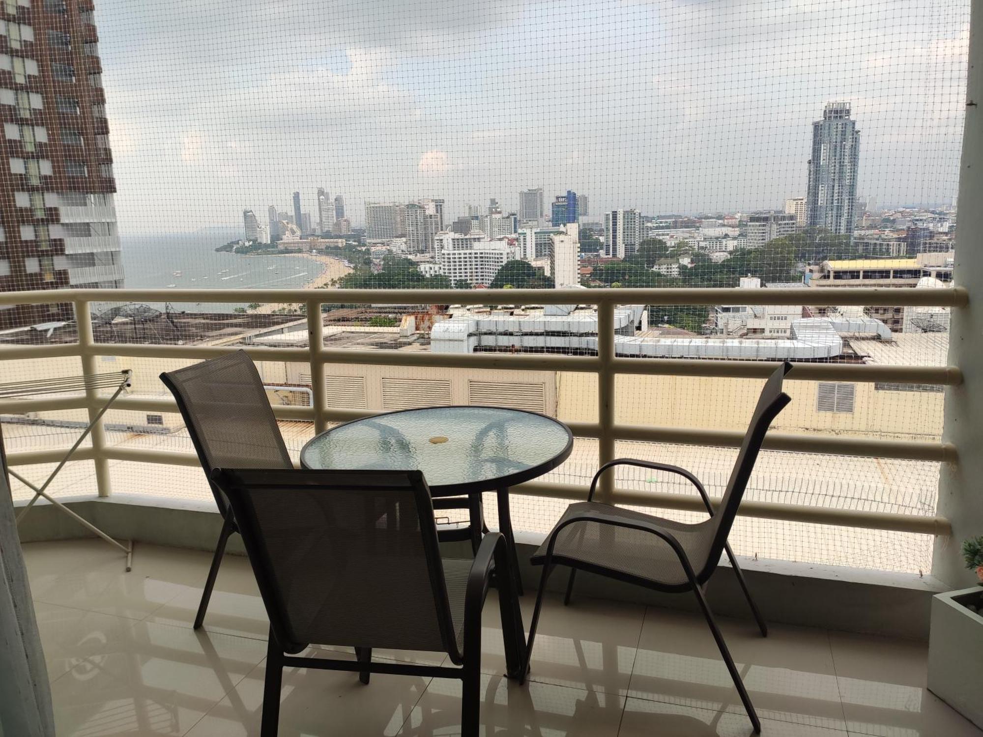 View Talay 6 Pattaya Beach By Anatolia Condo Suite Bagian luar foto