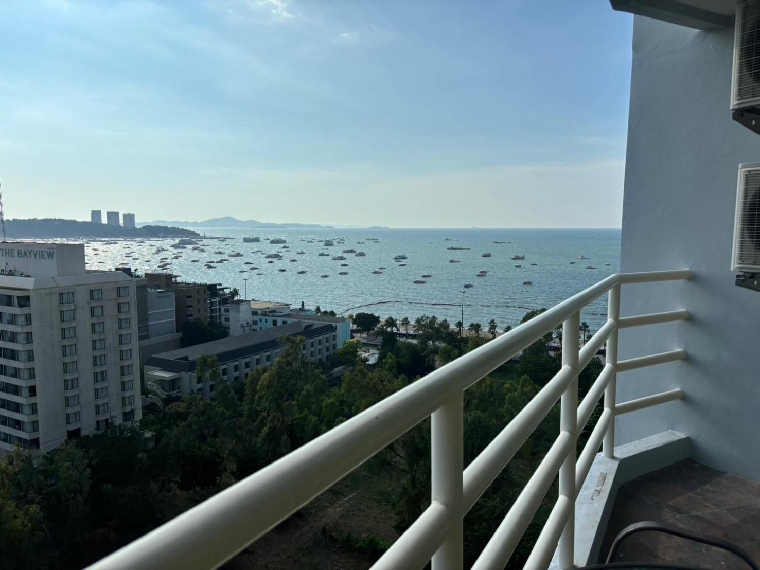View Talay 6 Pattaya Beach By Anatolia Condo Suite Bagian luar foto