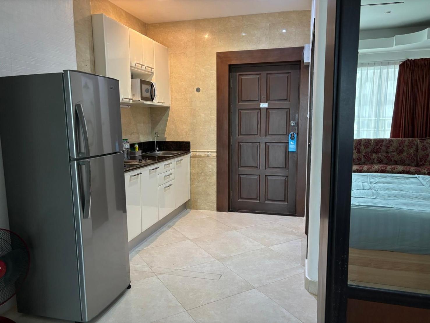 View Talay 6 Pattaya Beach By Anatolia Condo Suite Bagian luar foto