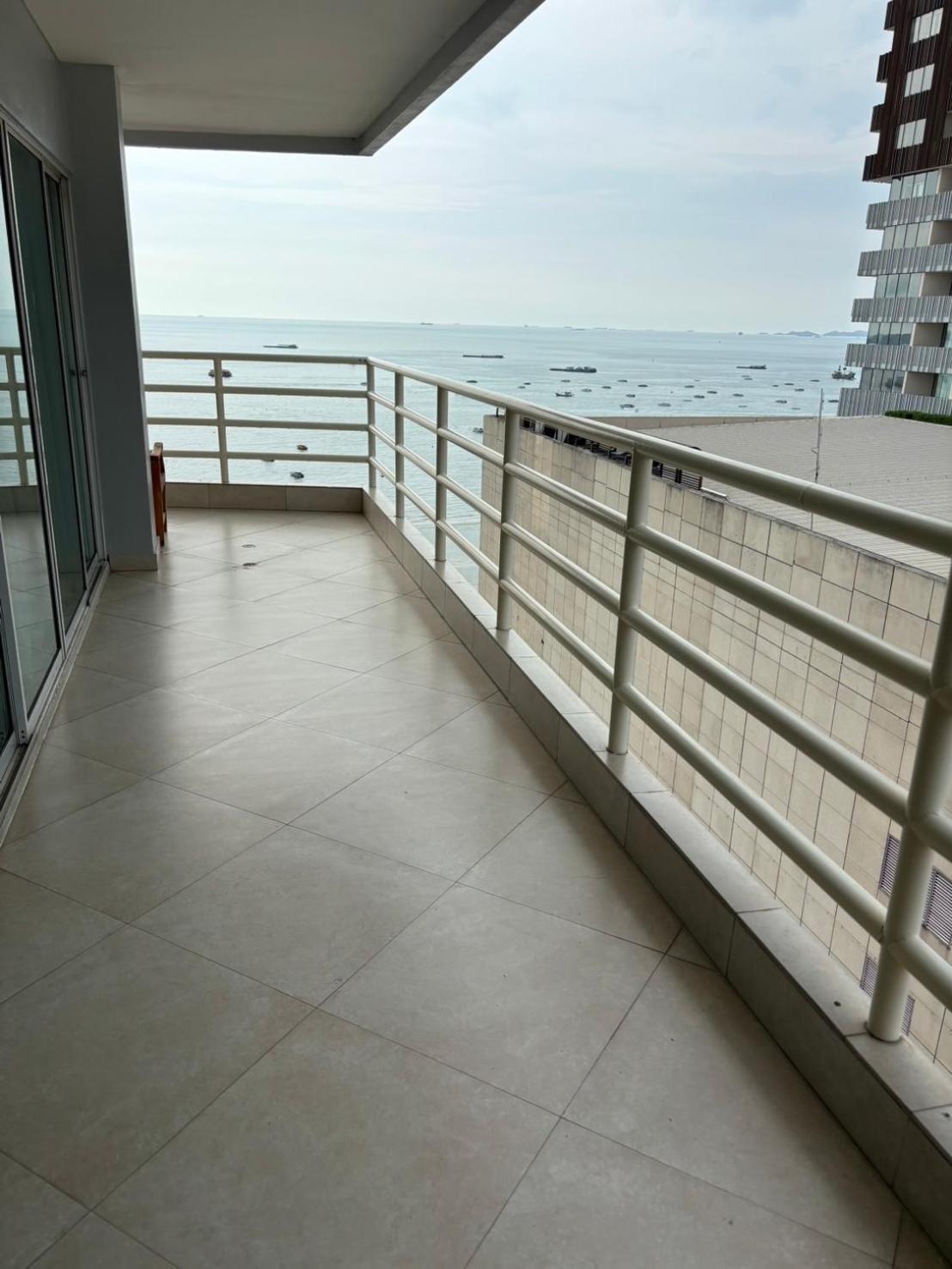 View Talay 6 Pattaya Beach By Anatolia Condo Suite Bagian luar foto