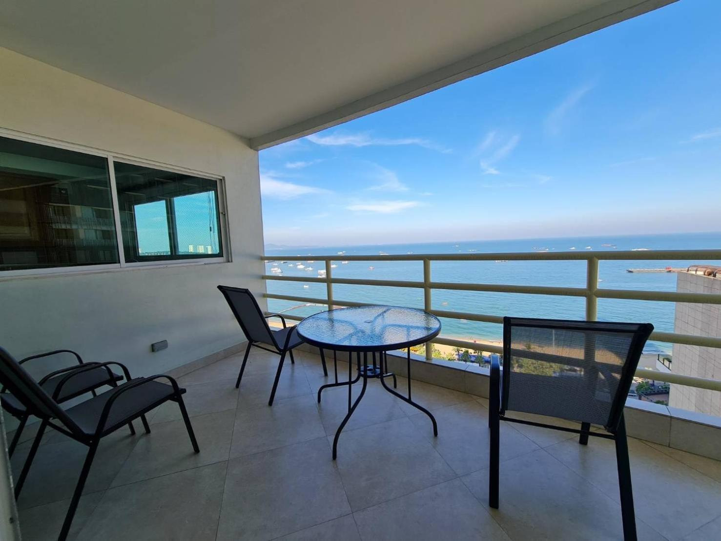 View Talay 6 Pattaya Beach By Anatolia Condo Suite Bagian luar foto