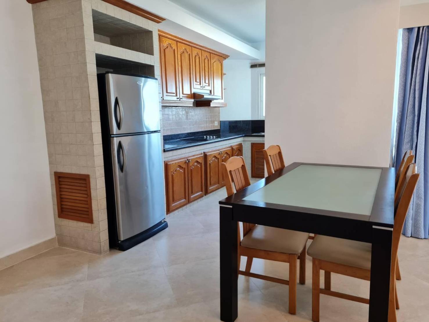 View Talay 6 Pattaya Beach By Anatolia Condo Suite Bagian luar foto
