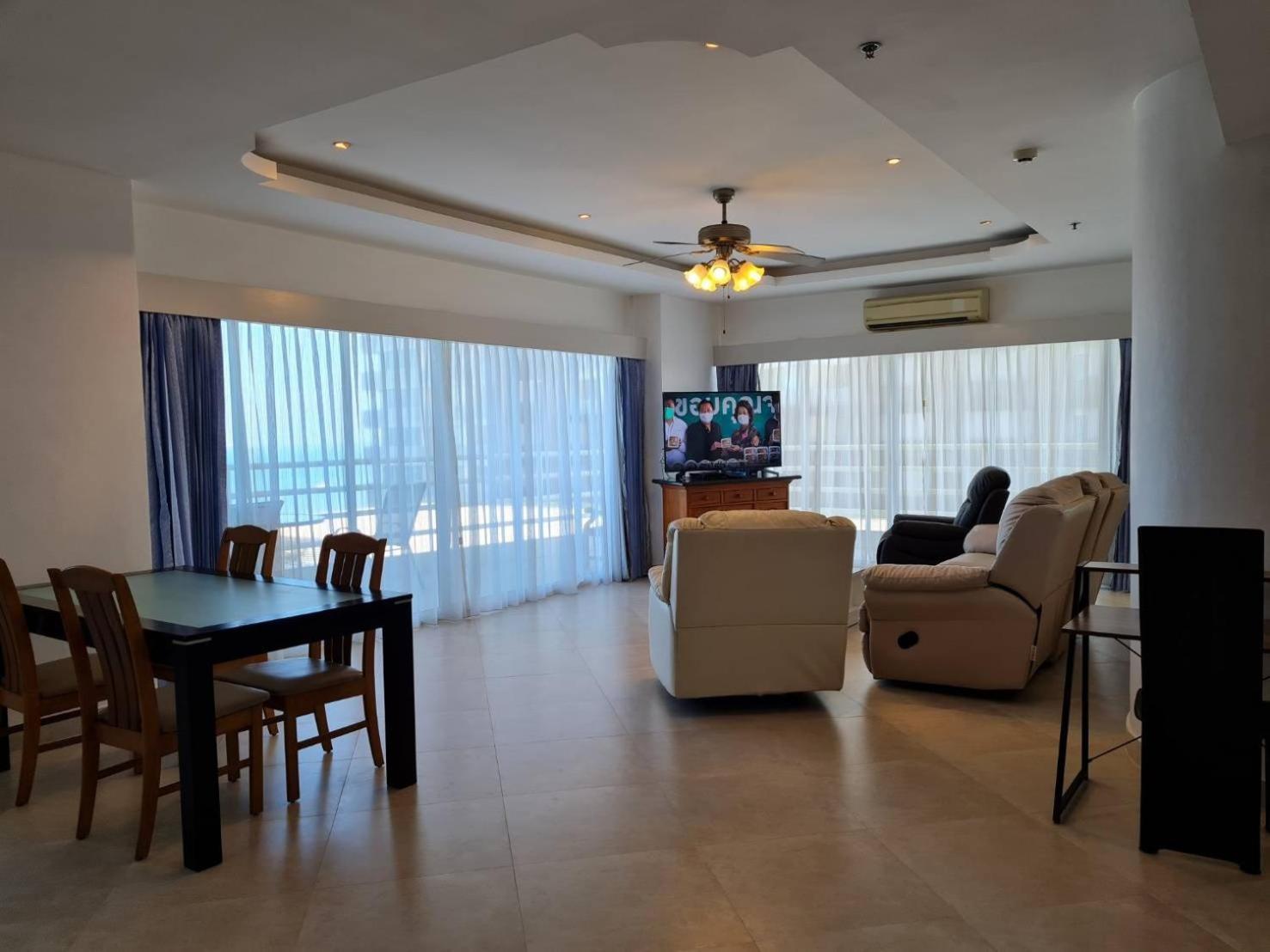 View Talay 6 Pattaya Beach By Anatolia Condo Suite Bagian luar foto