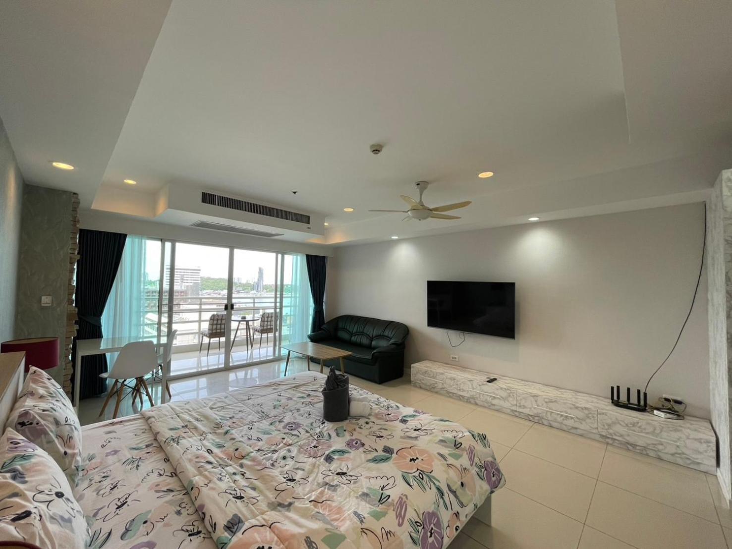 View Talay 6 Pattaya Beach By Anatolia Condo Suite Bagian luar foto